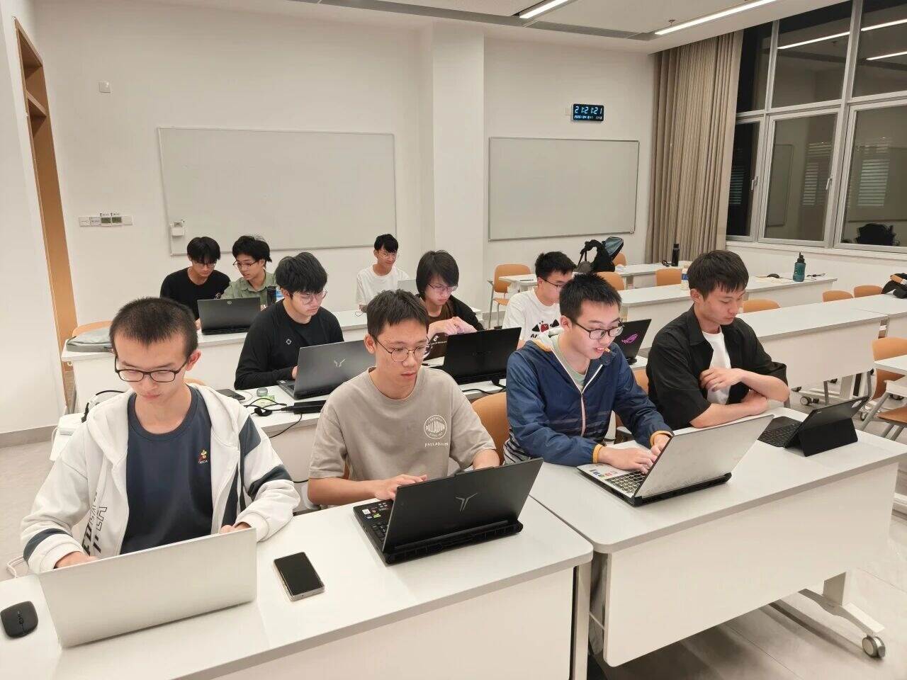 祝贺!英国威廉集团官网20名本科生获计算机竞赛全国奖项
