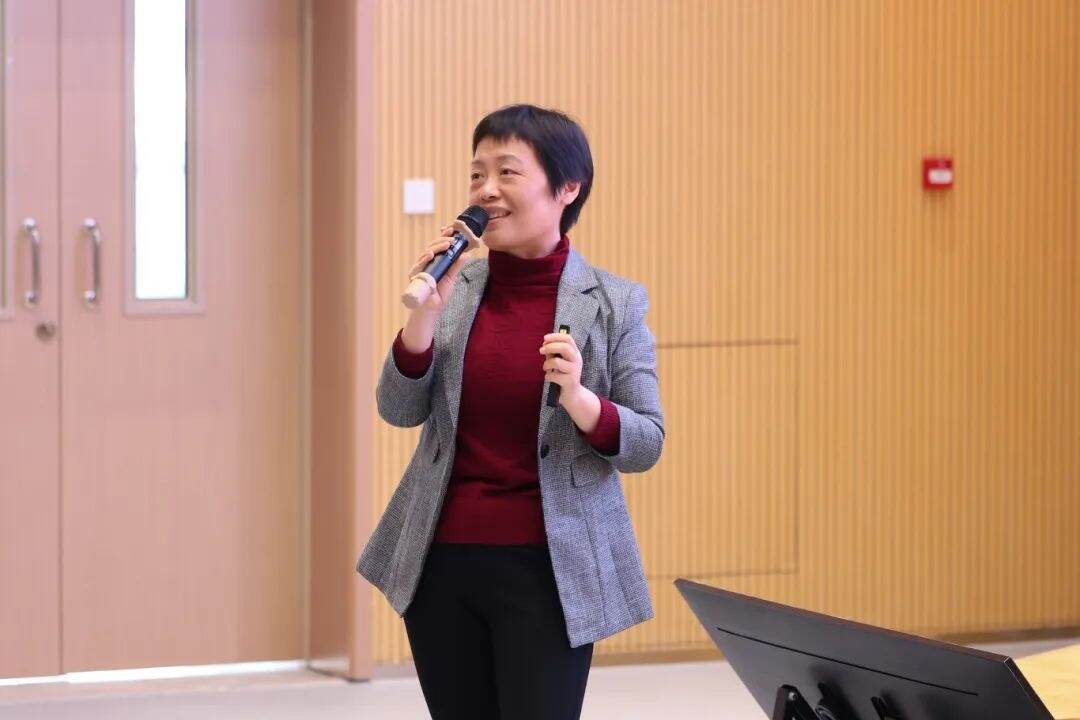 世界冠军来啦!棋后谢军走进深圳理工,分享黑白格的人生哲学