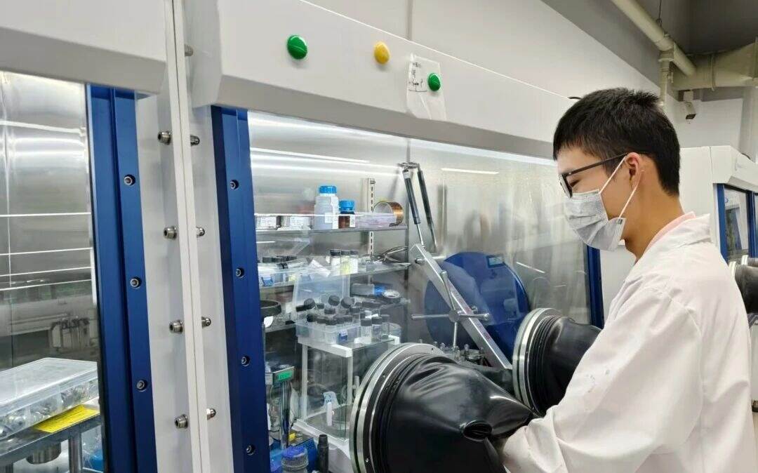 “大一暑假泡了两个月实验室,我慢慢迈入了科研的大门”