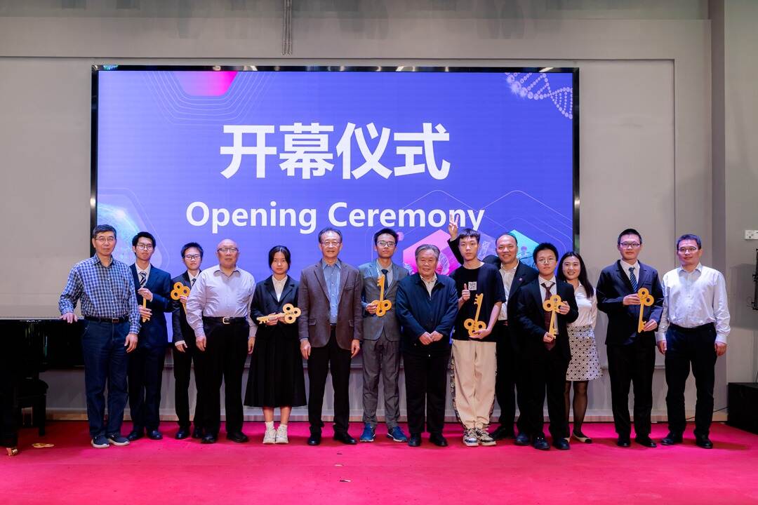 大一学生作学术报告,深圳理工这场活动含“科”味儿拉满